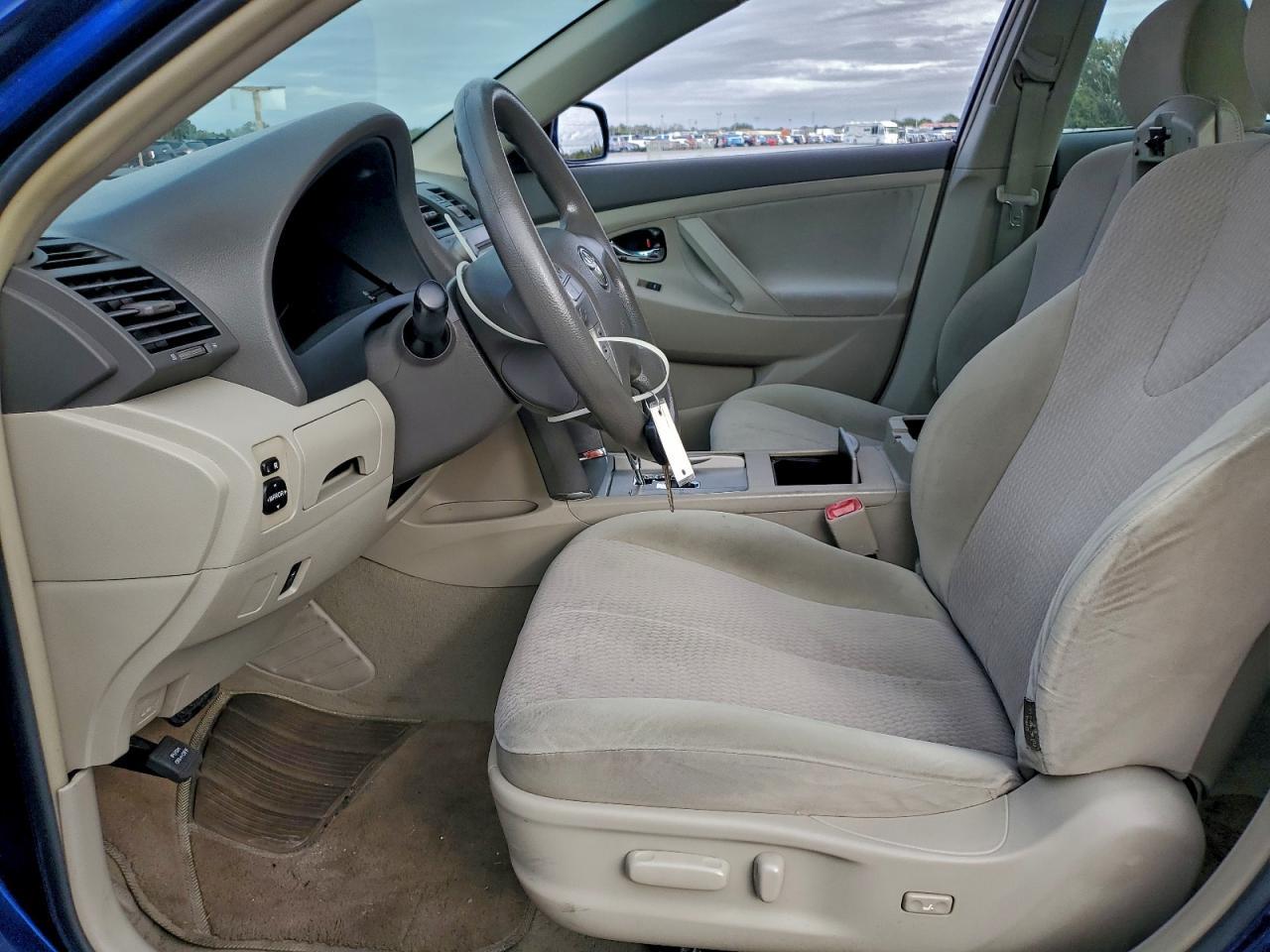 2011 TOYOTA CAMRY