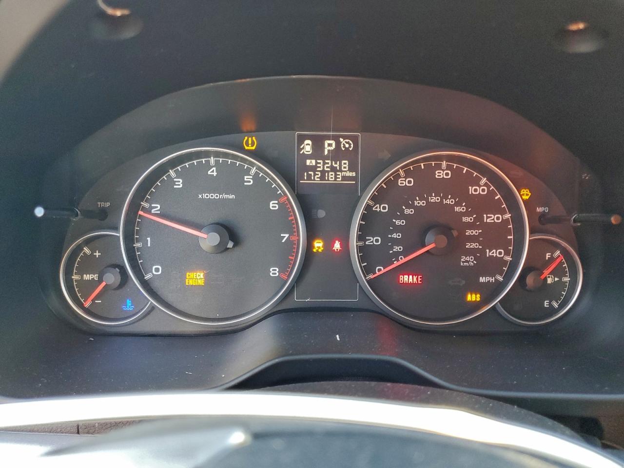 2013 SUBARU Legacy