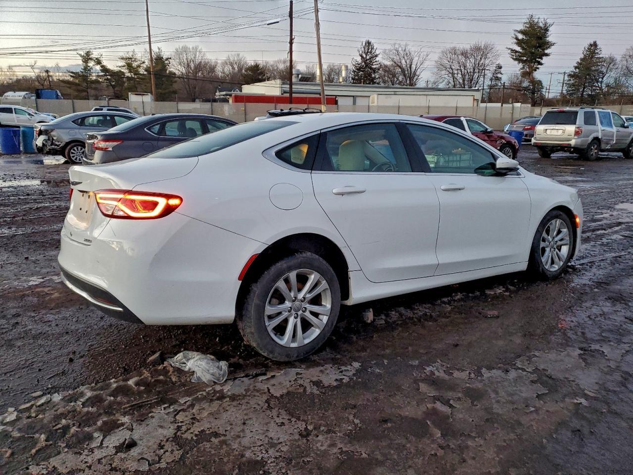 2015 CHRYSLER 200