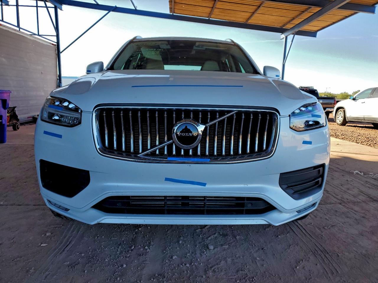 2020 VOLVO XC90