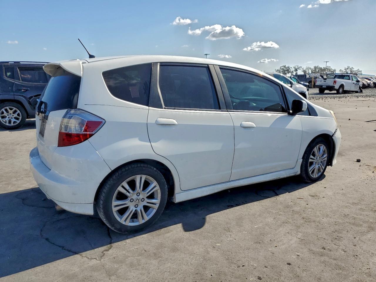 2010 HONDA FIT