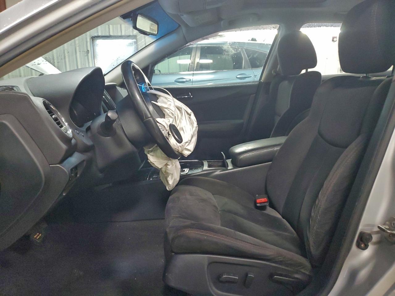 2011 NISSAN Maxima