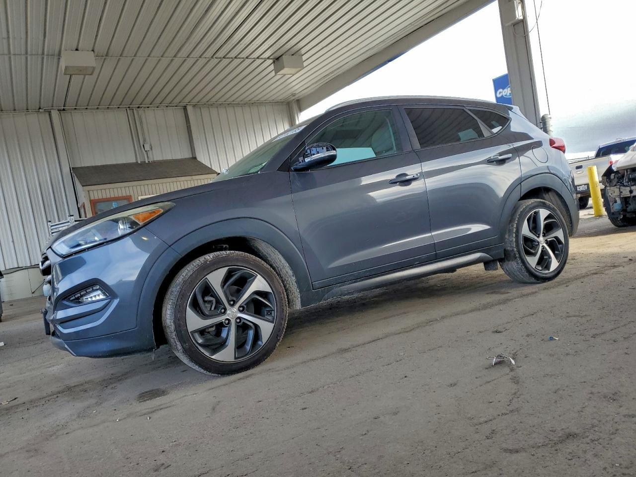 2016 HYUNDAI TUCSON