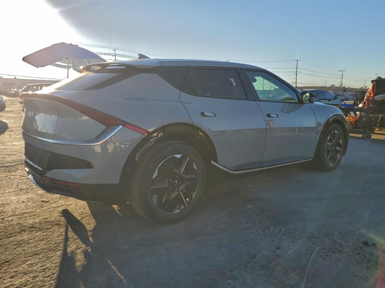 2025 KIA EV6
