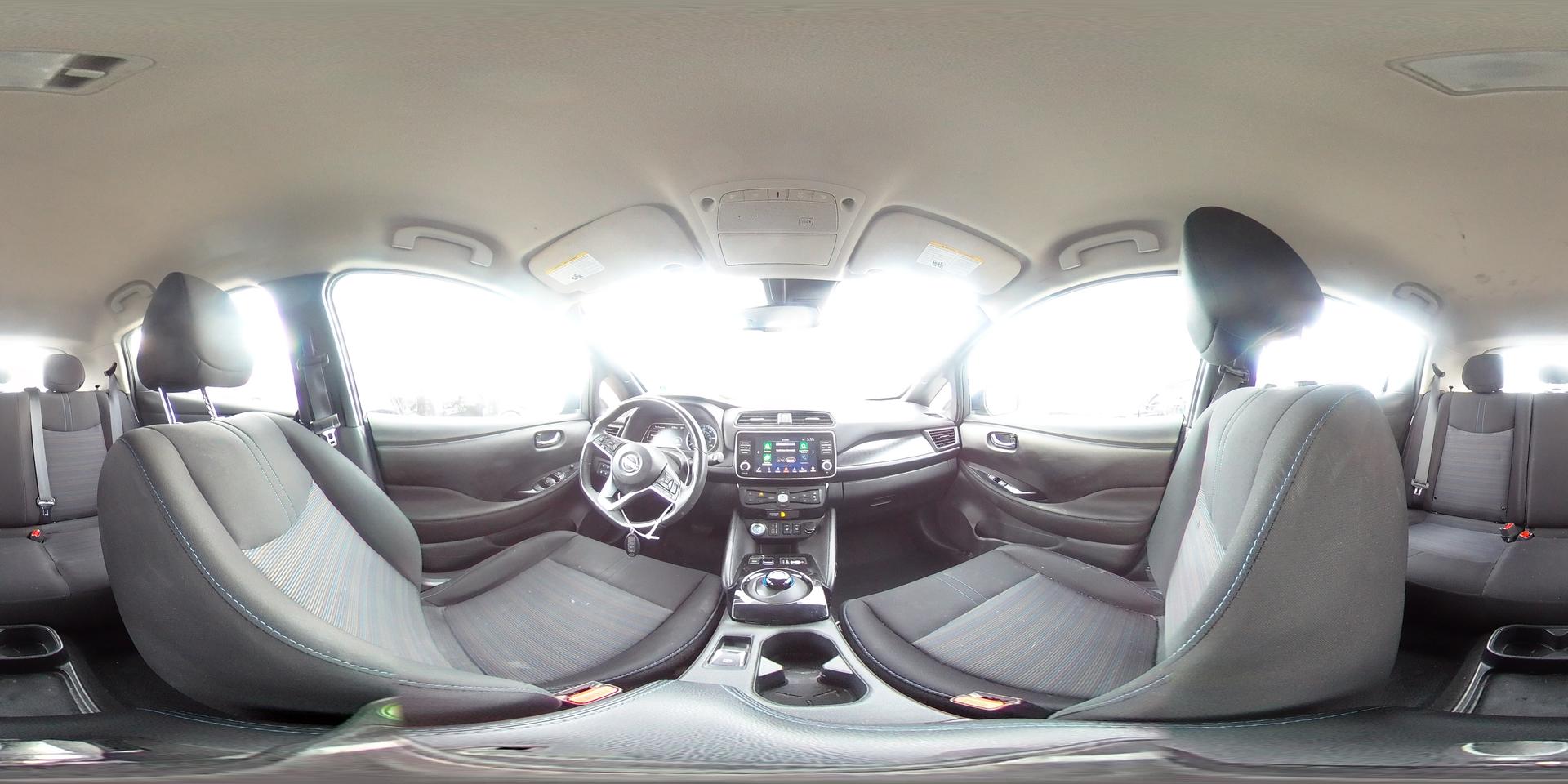 2023 NISSAN LEAF