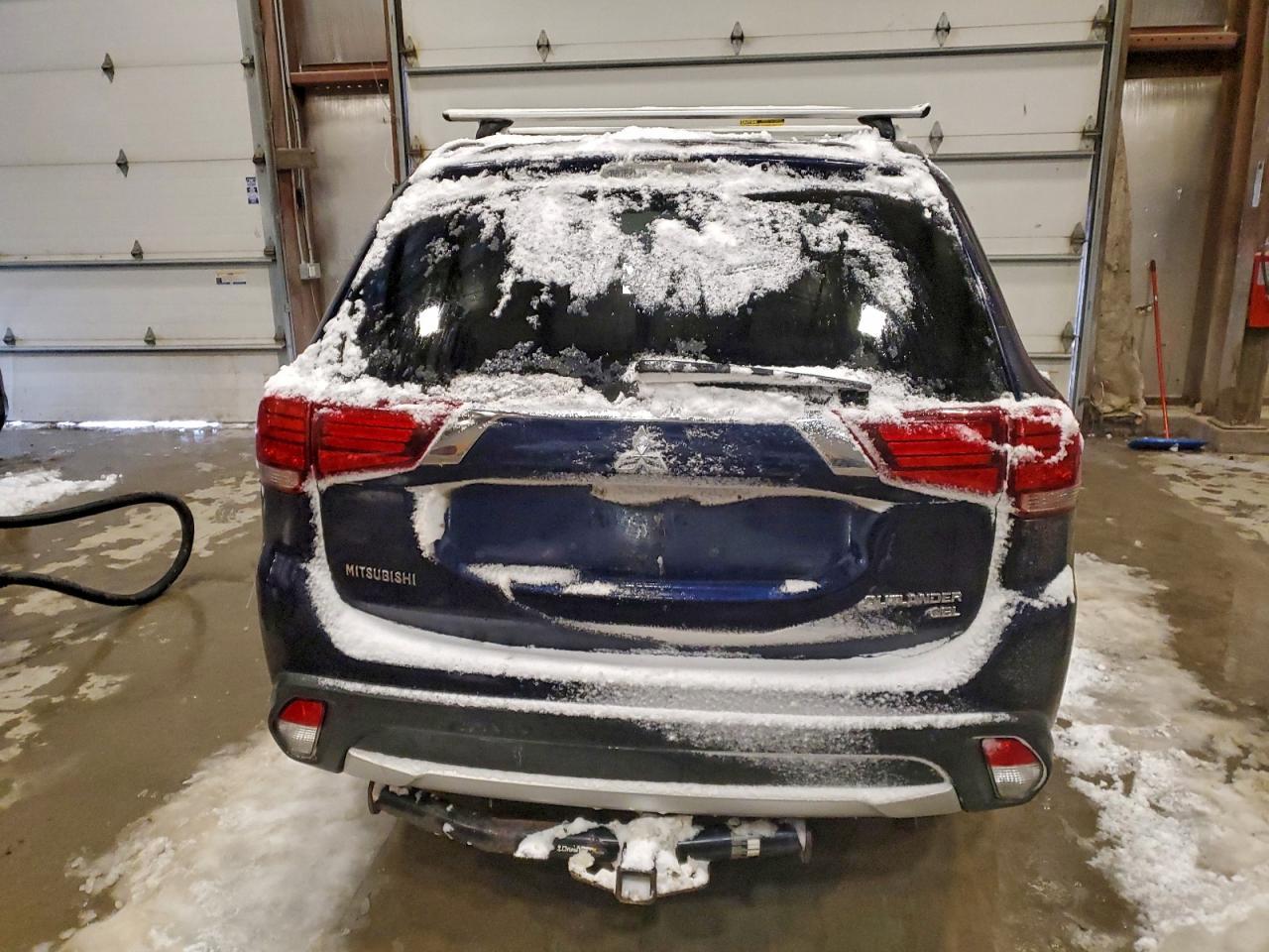 2016 MITSUBISHI outlander