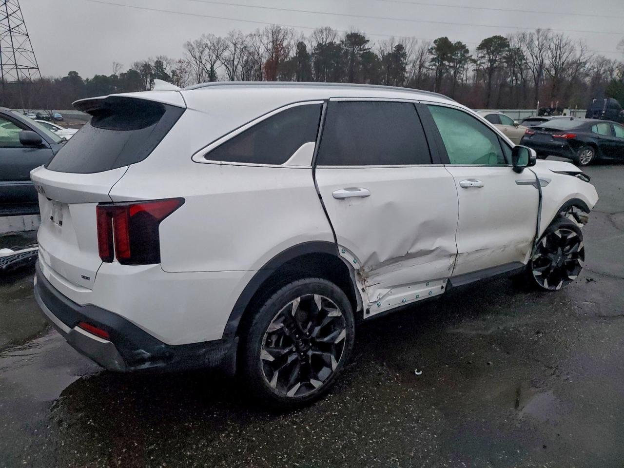 2025 KIA SORENTO