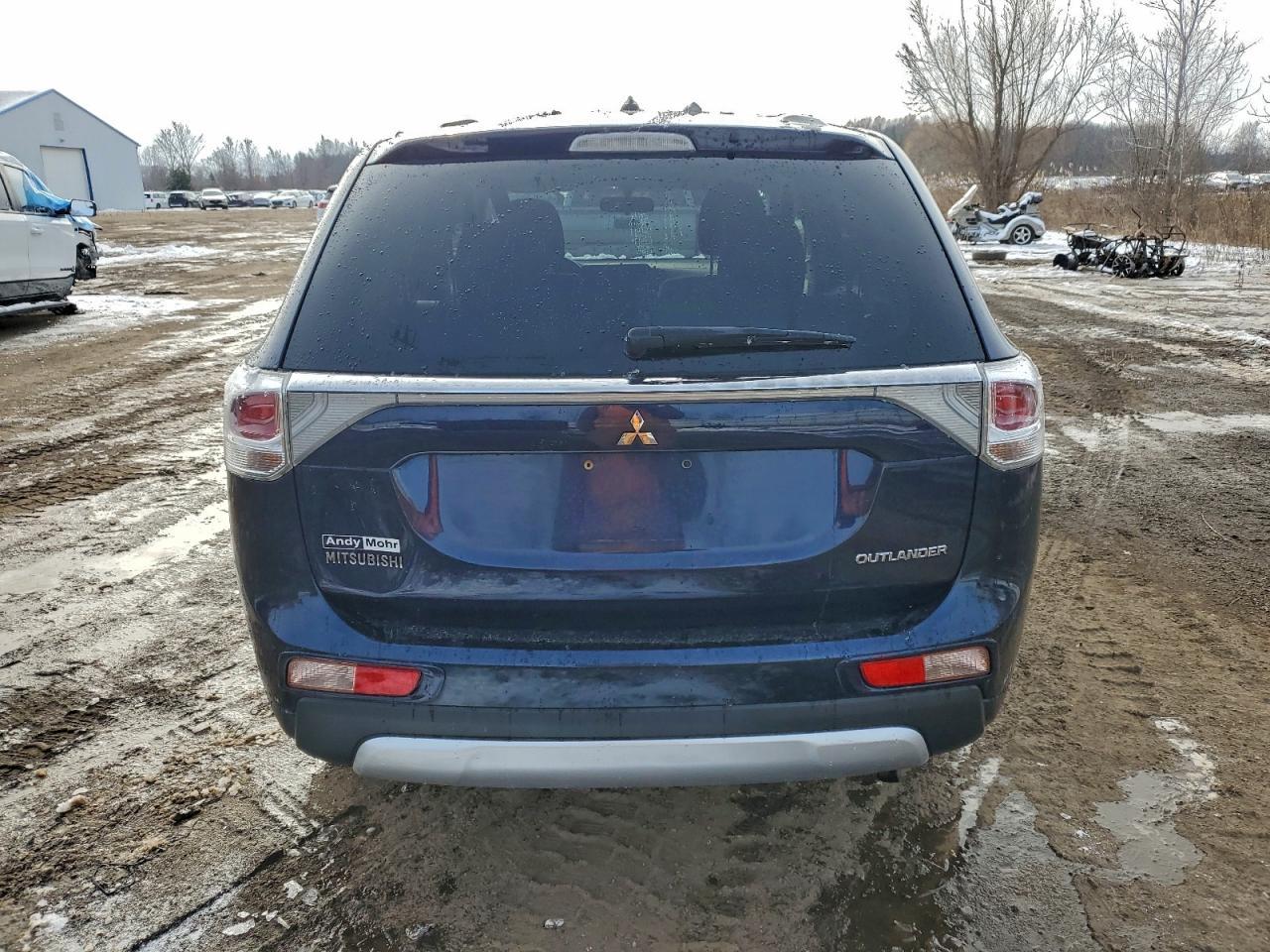 2015 MITSUBISHI outlander