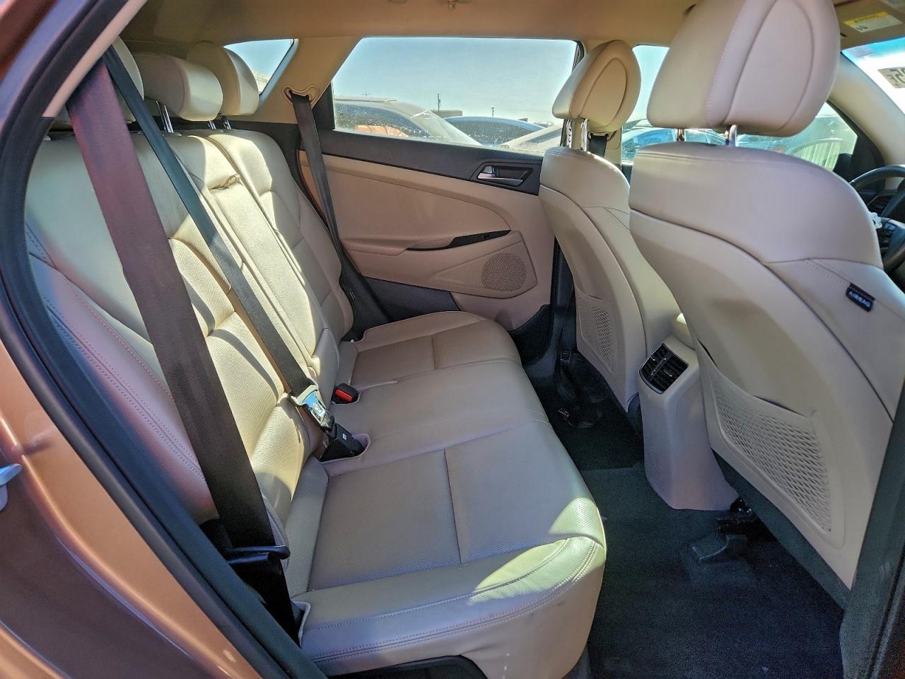 2016 HYUNDAI TUCSON