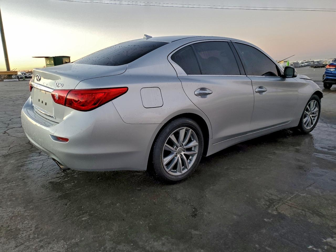 2017 INFINITI Q50