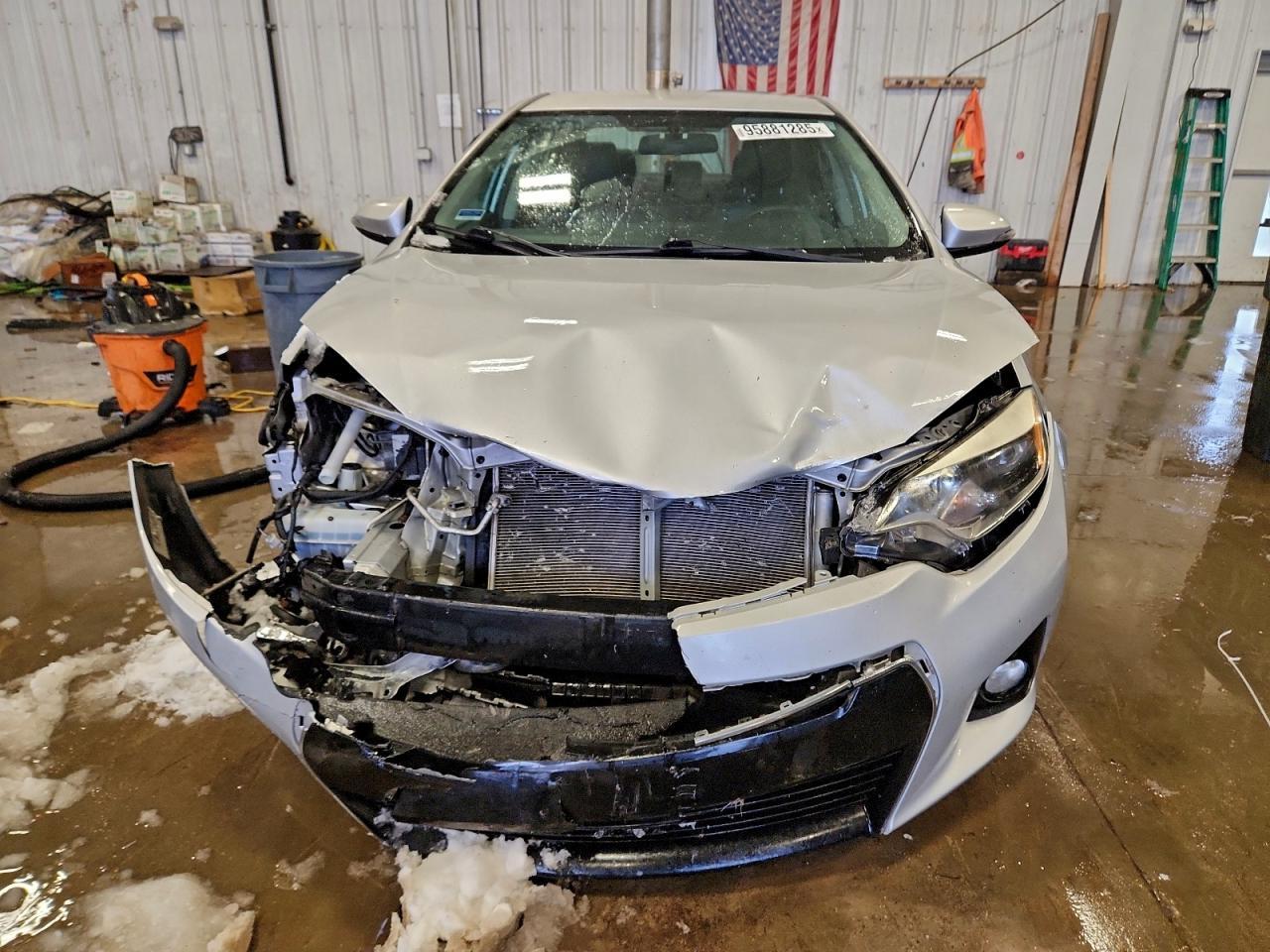 2015 TOYOTA COROLLA