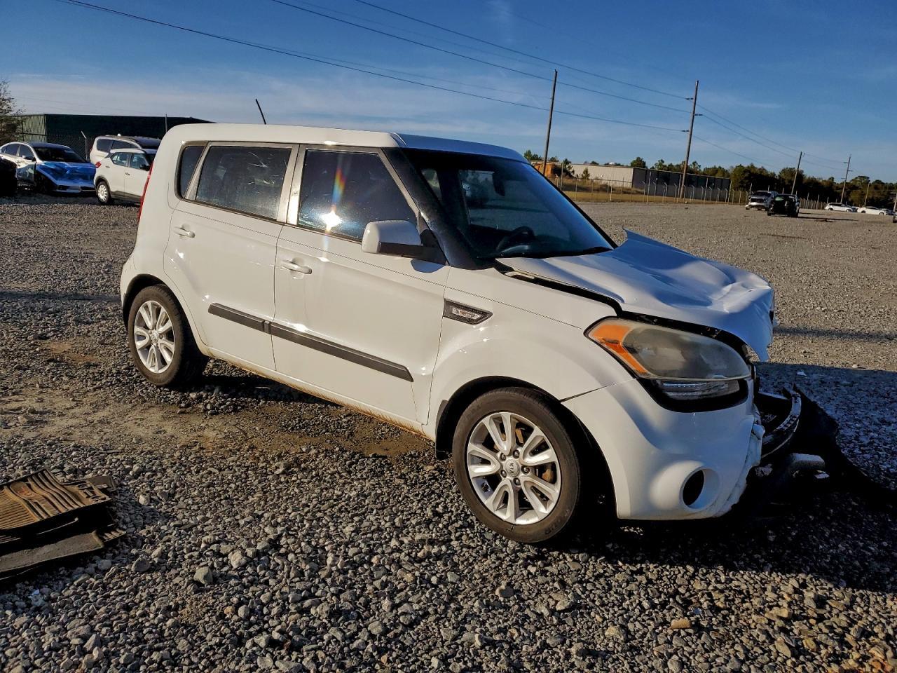 2013 KIA SOUL +