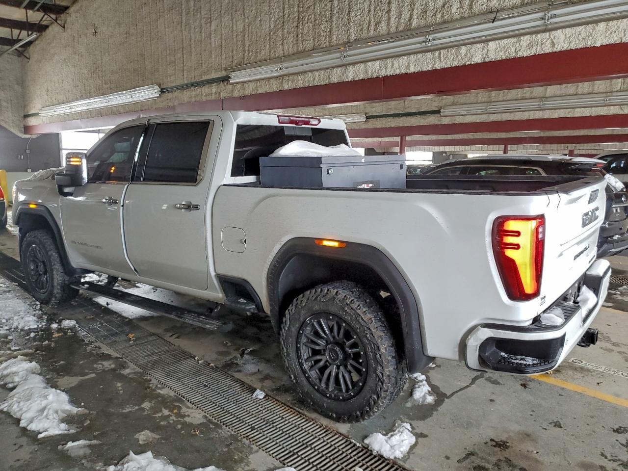2024 GMC Sierra