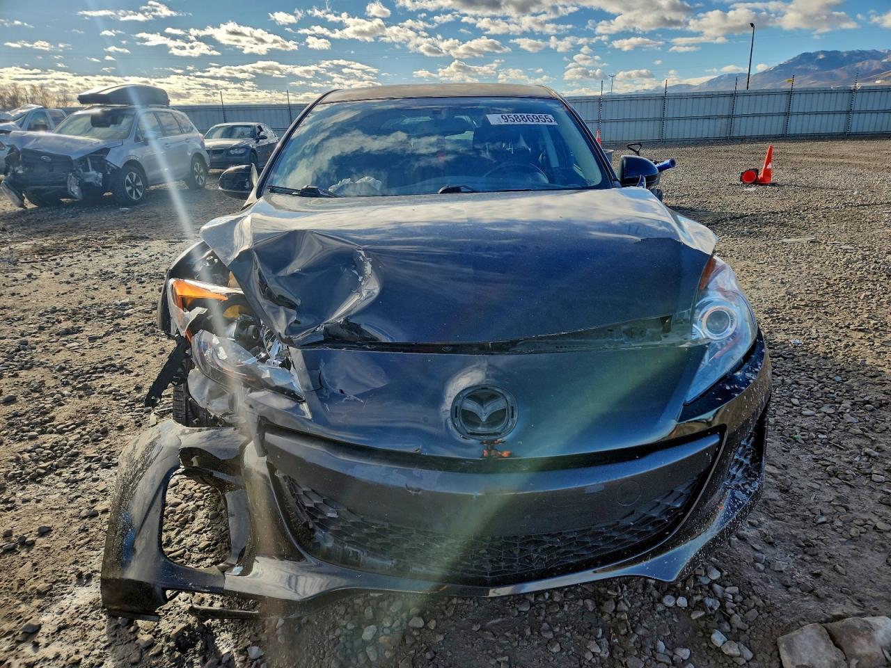2013 MAZDA 3