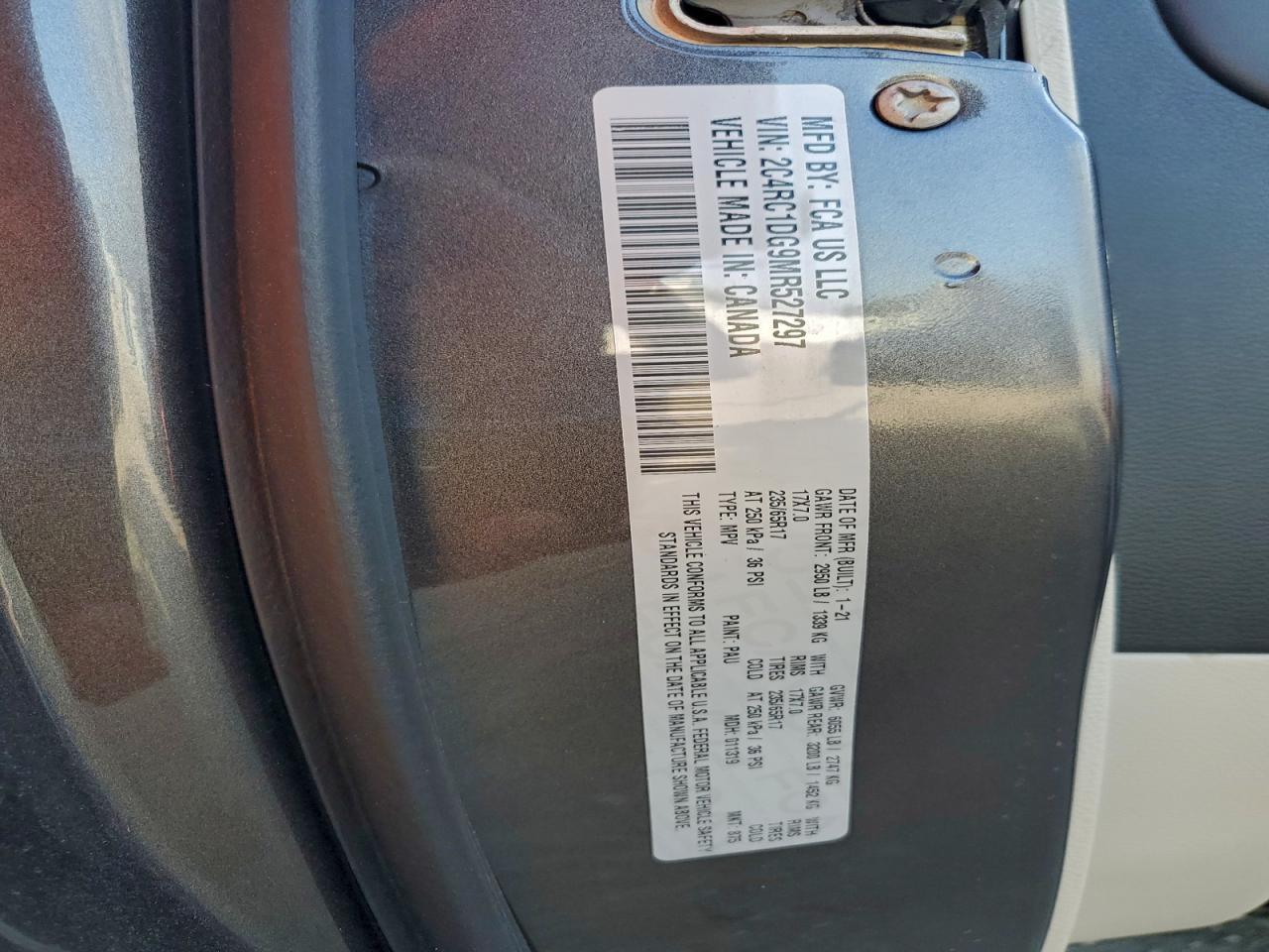 2021 CHRYSLER Voyager