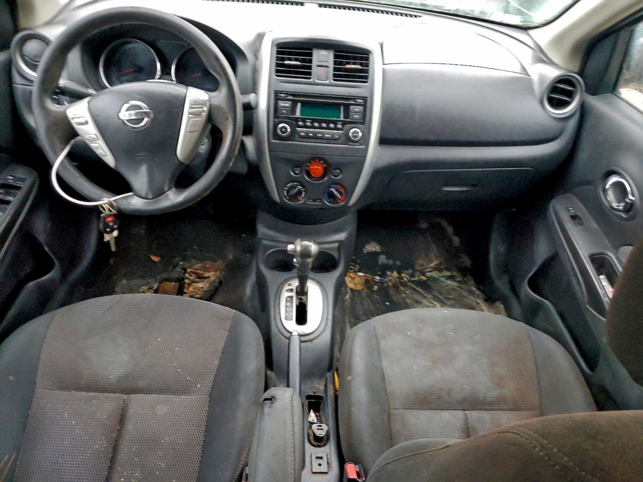 2015 NISSAN VERSA