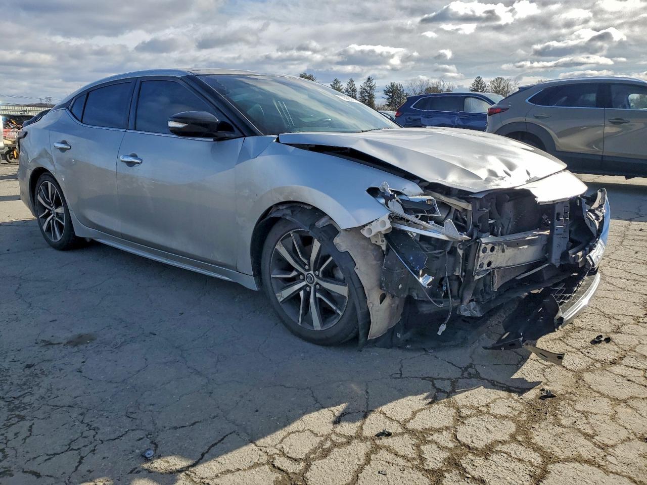 2019 NISSAN Maxima