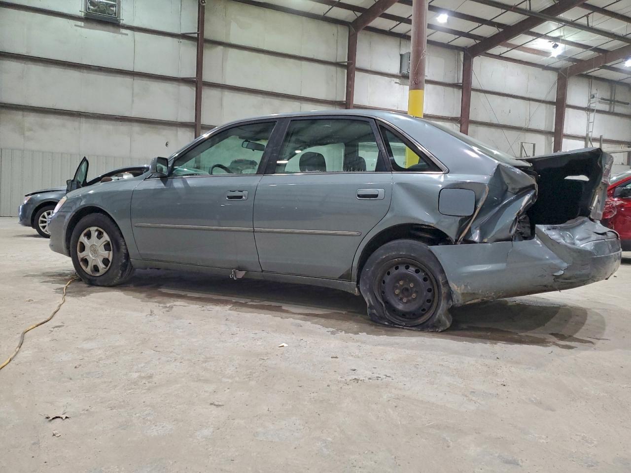 2004 TOYOTA Avalon