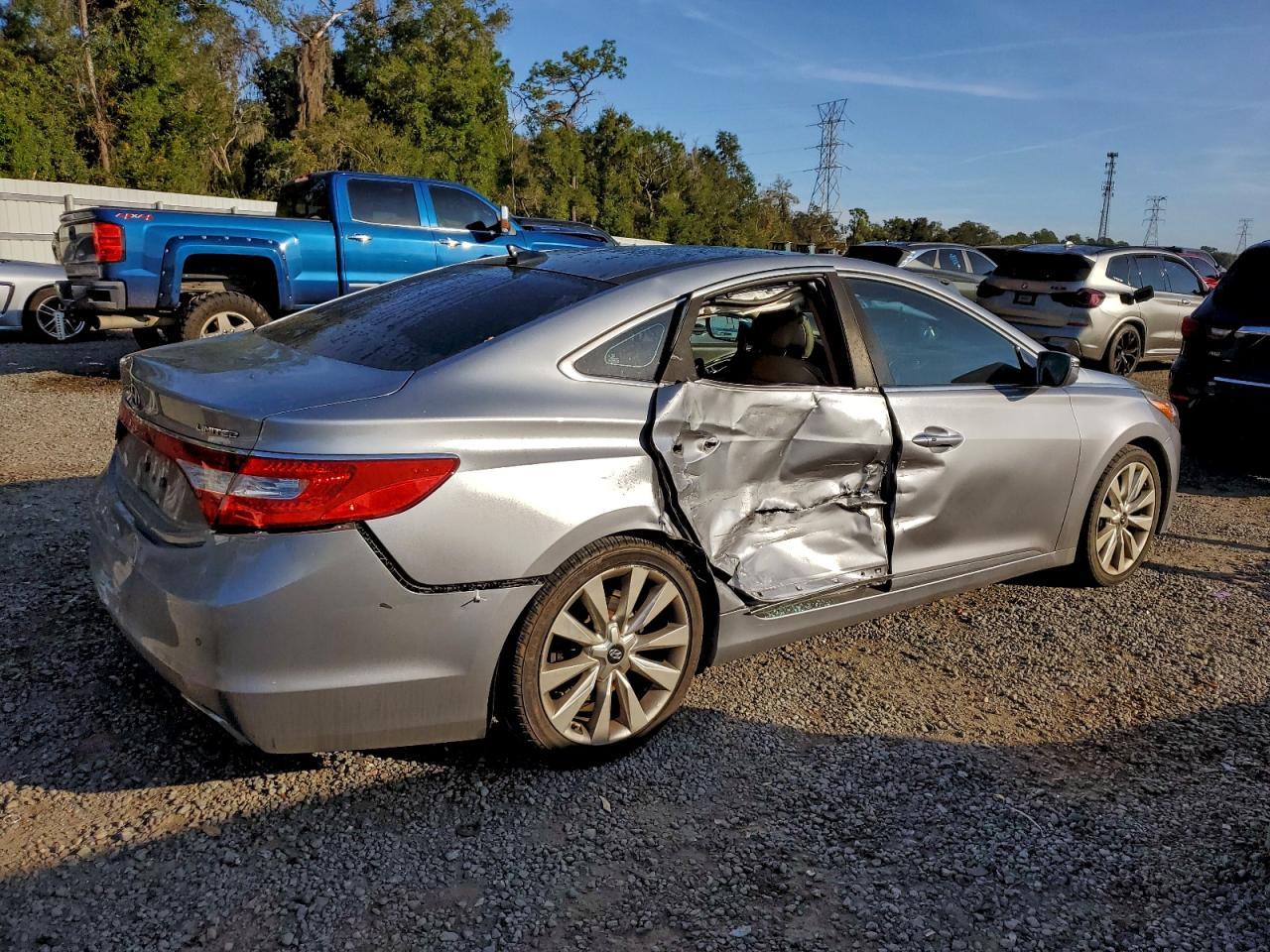 2016 HYUNDAI Azera