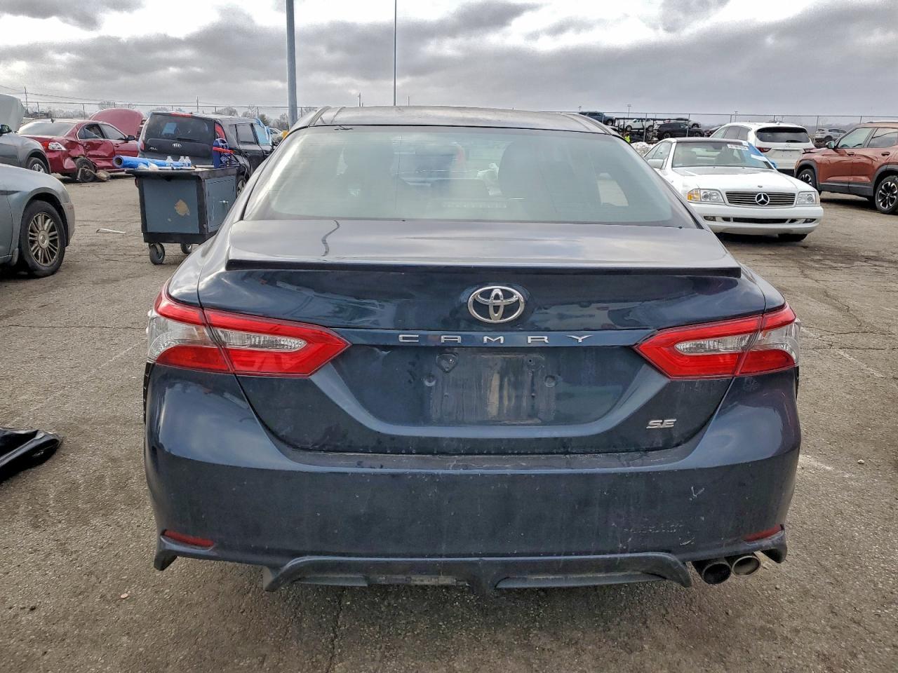 2018 TOYOTA CAMRY