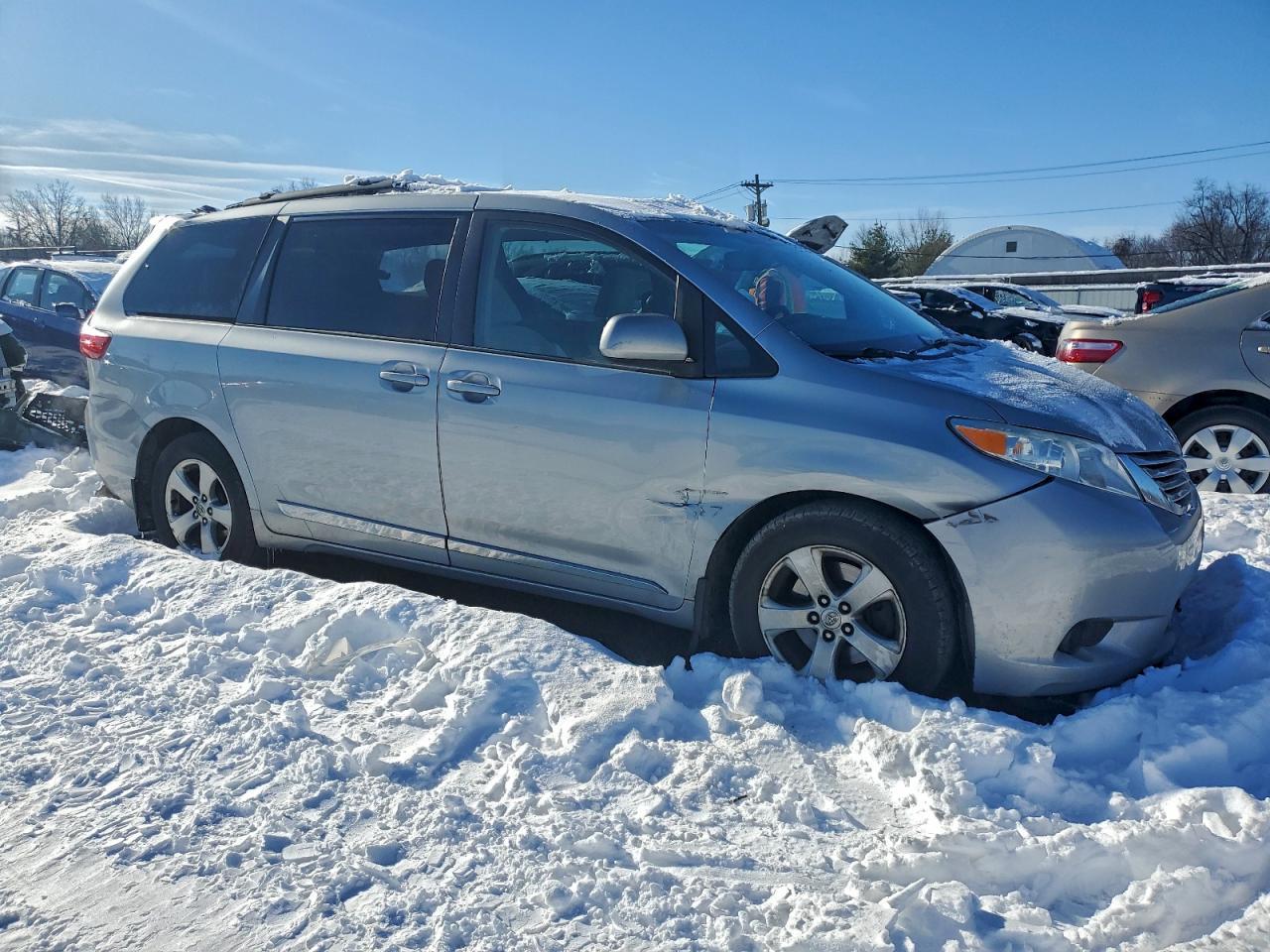 2015 TOYOTA SIENNA