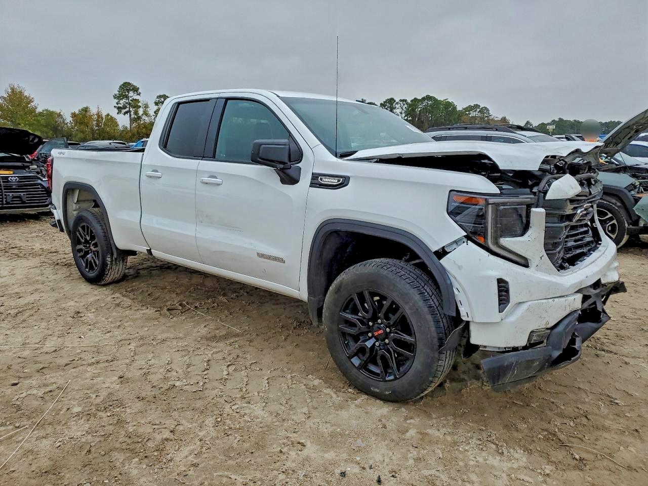 2024 GMC Sierra