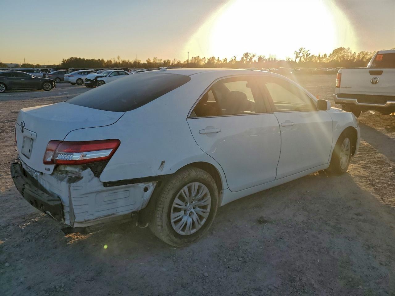 2011 TOYOTA CAMRY