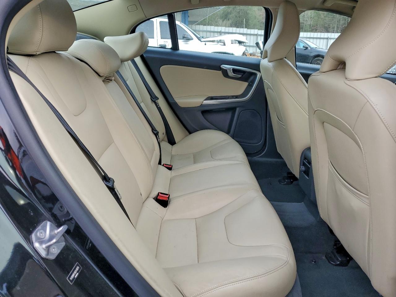 2016 VOLVO S60