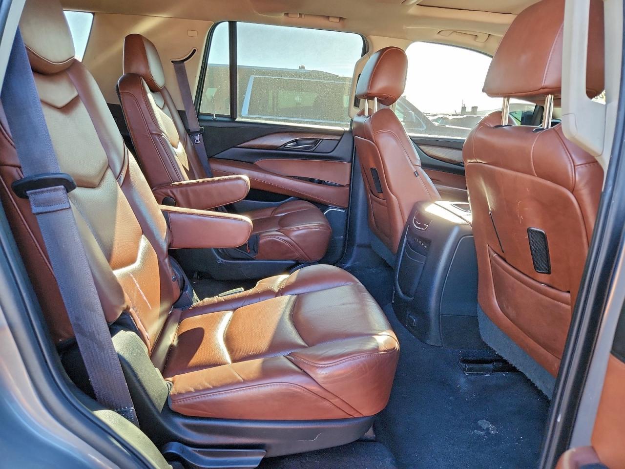 2017 CADILLAC ESCALADE