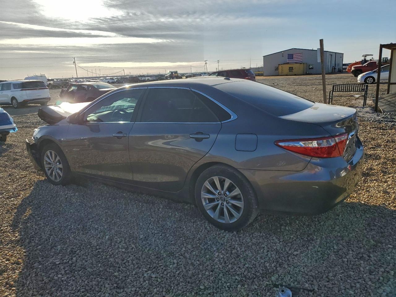 2016 TOYOTA CAMRY