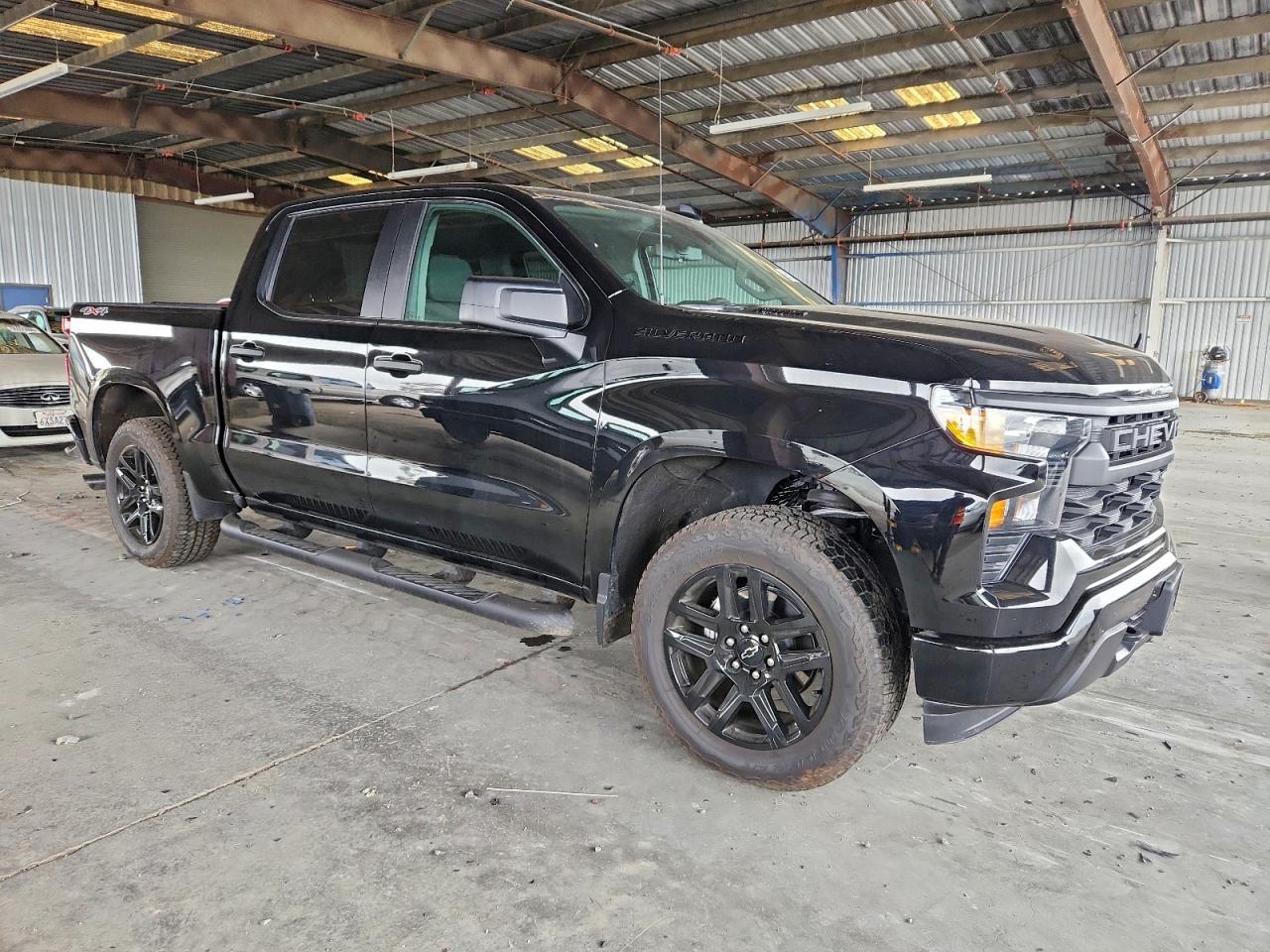 2025 CHEVROLET Silverado