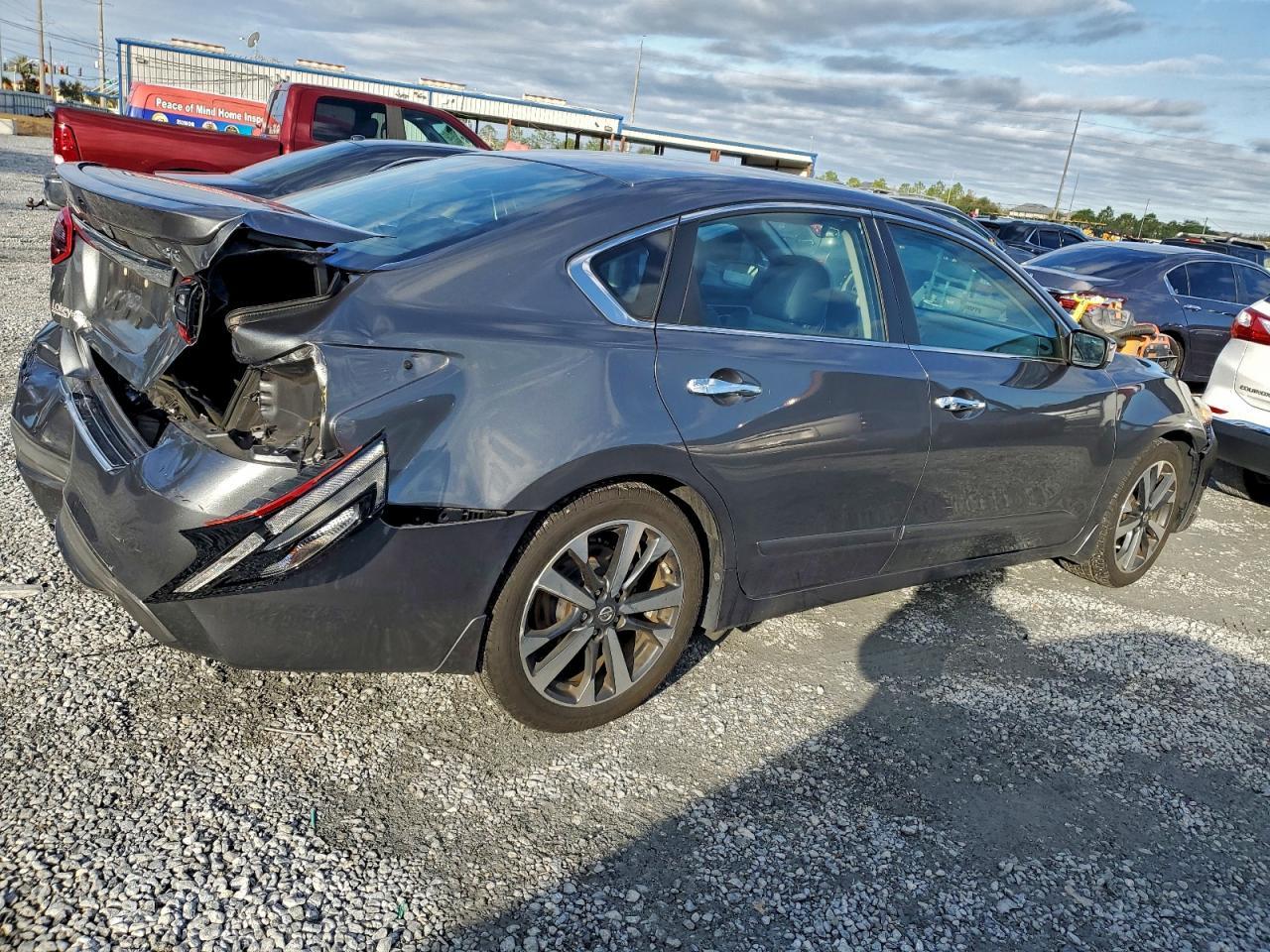 2017 NISSAN ALTIMA