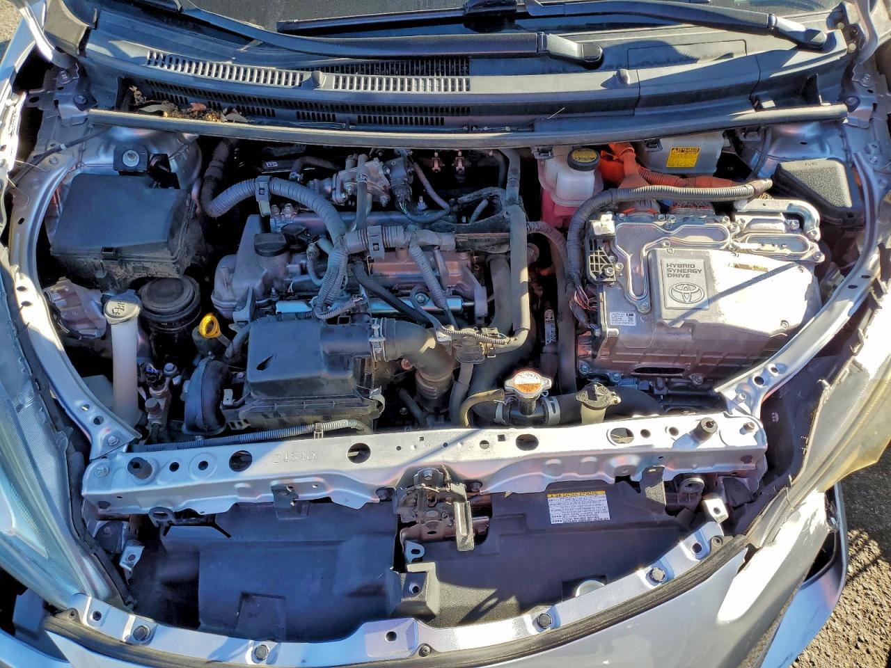 2016 TOYOTA Prius c