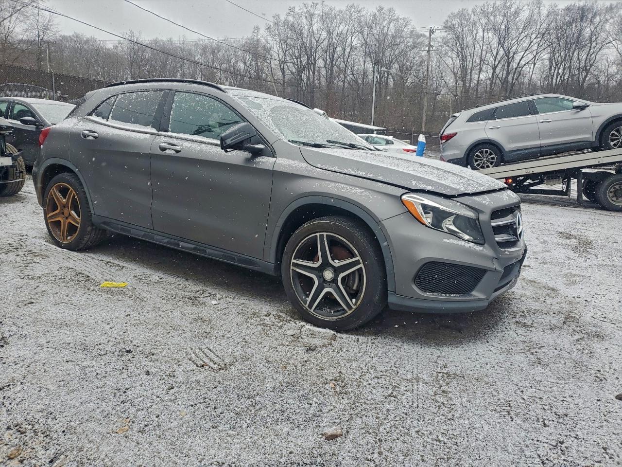 2016 MERCEDES-BENZ GLA-Class