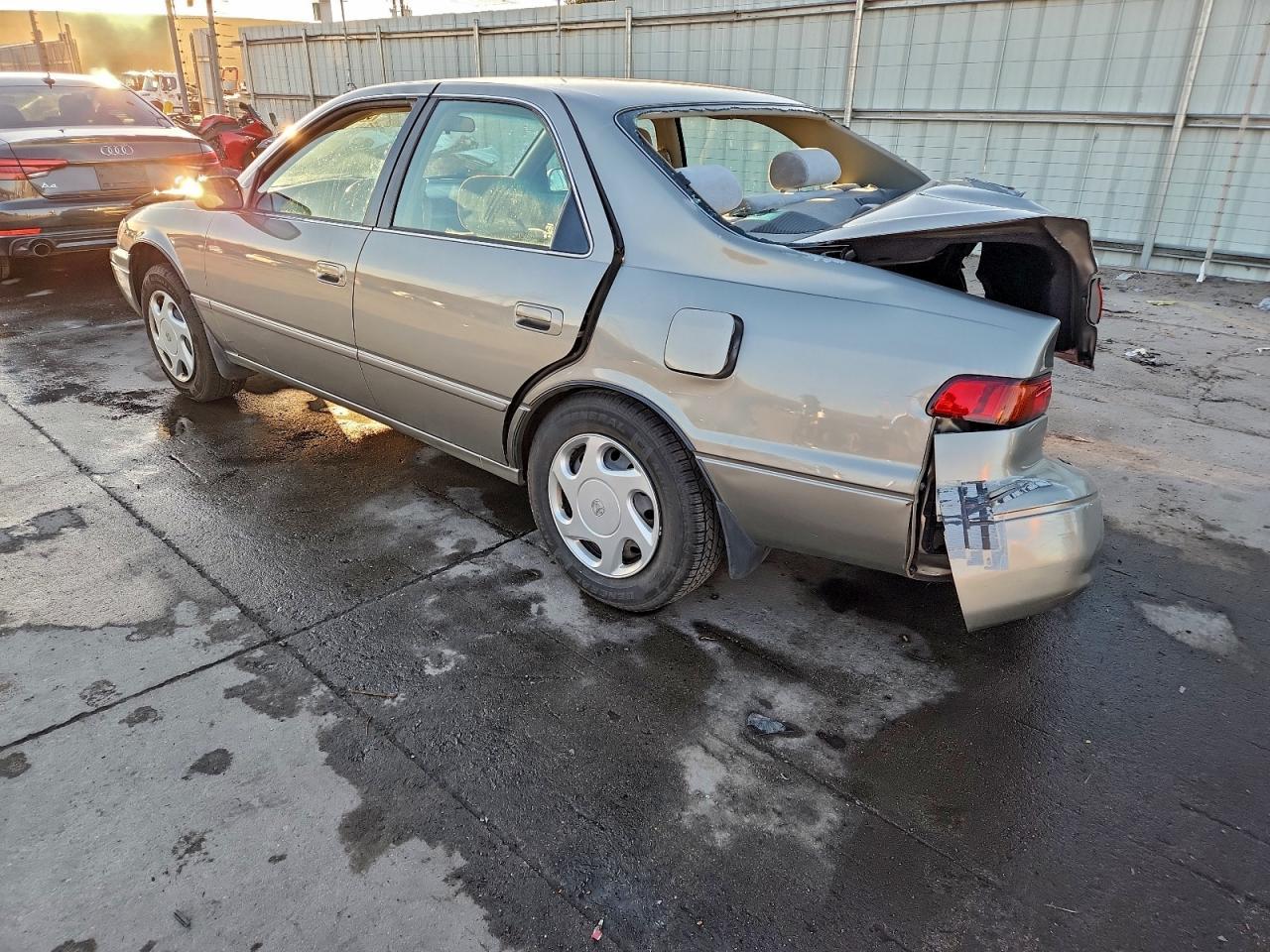 1998 TOYOTA CAMRY