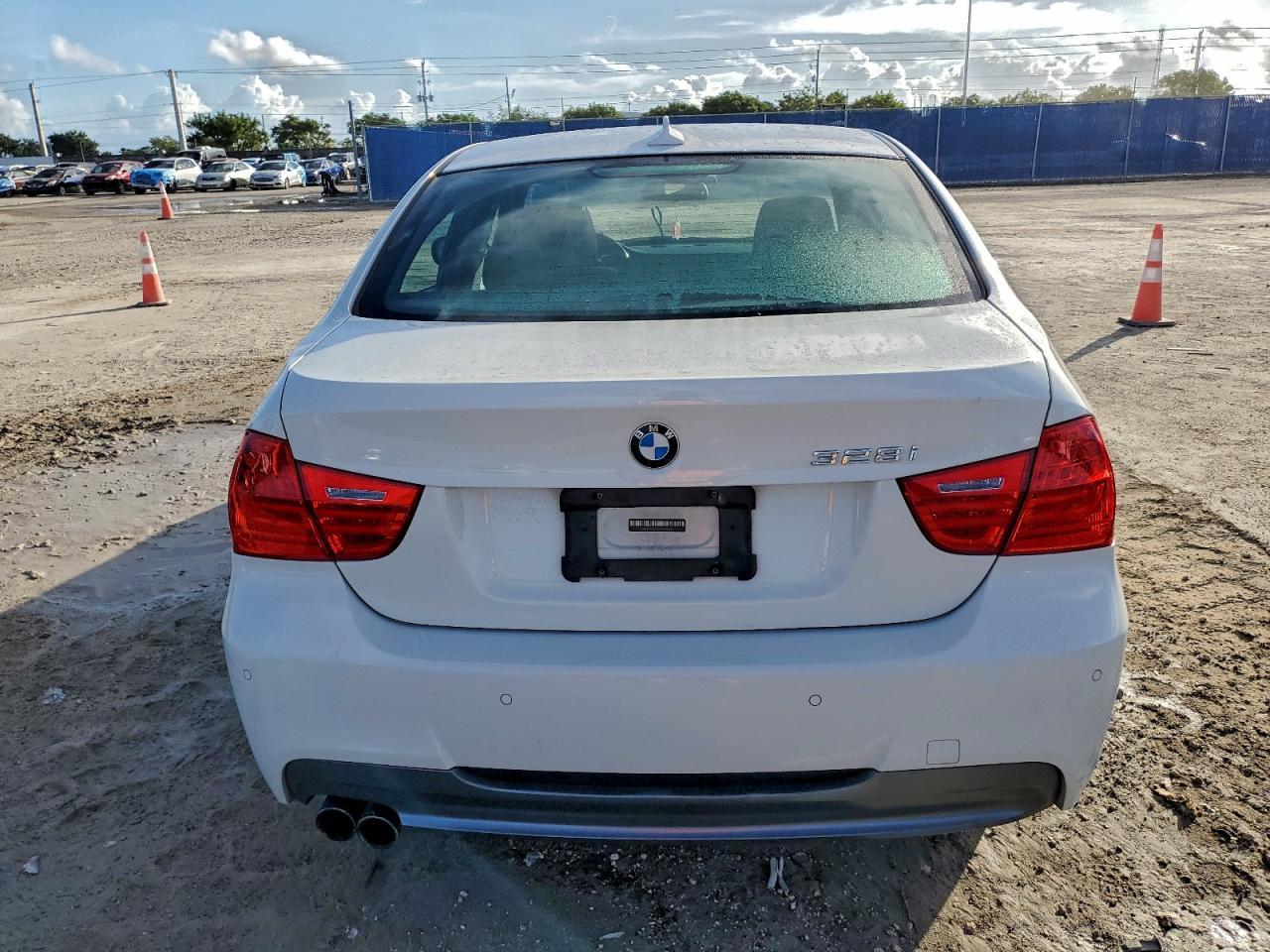 2011 BMW 3 SERIES
