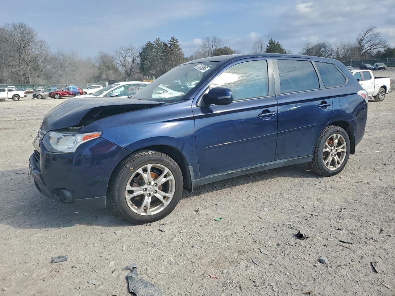 2014 MITSUBISHI outlander