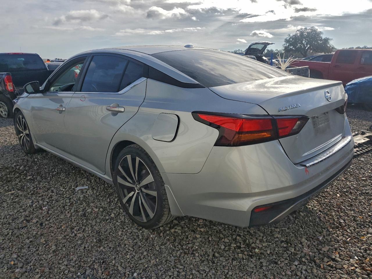 2019 NISSAN ALTIMA