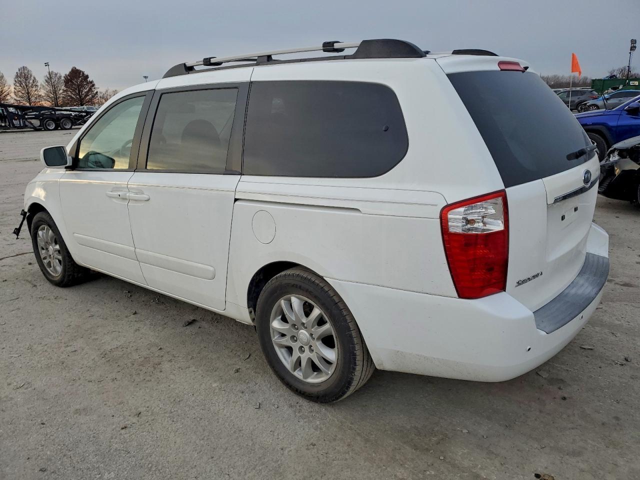 2008 KIA SEDONA