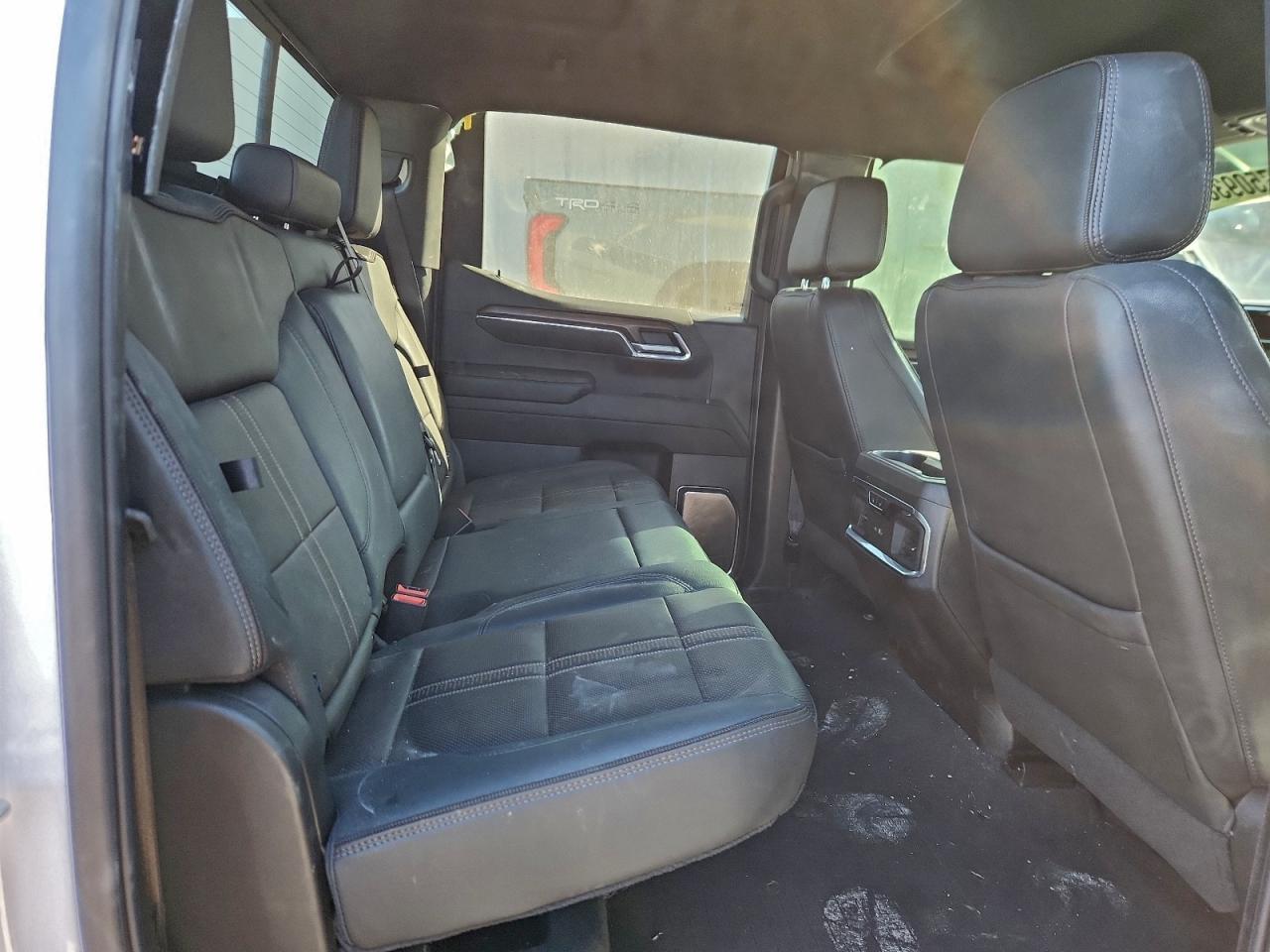 2024 CHEVROLET Silverado