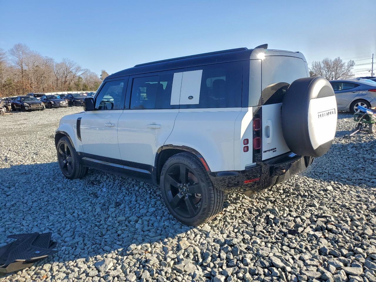 2023 LAND ROVER Defender
