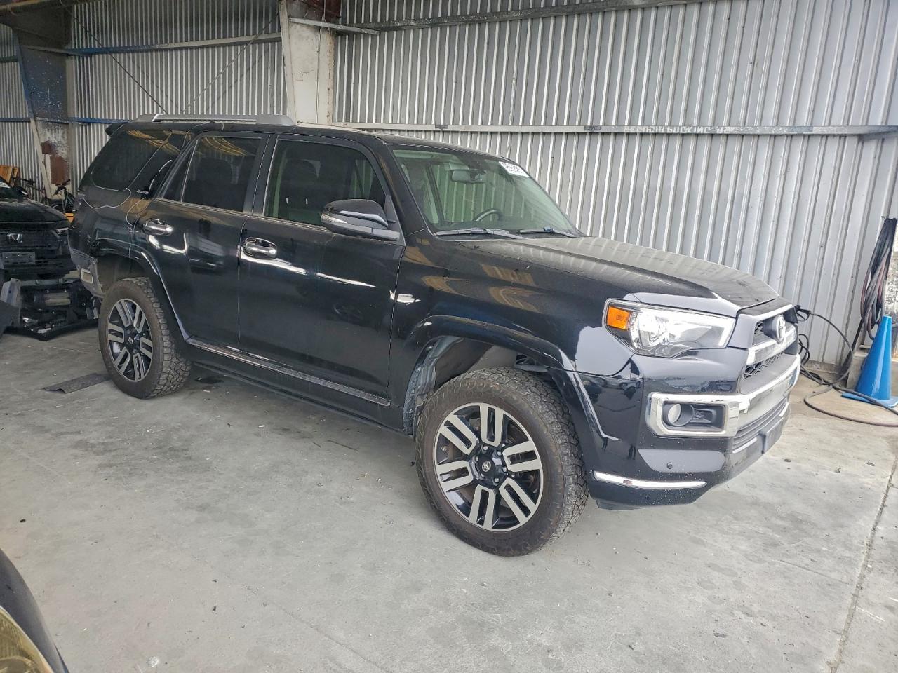 2017 TOYOTA 4Runner