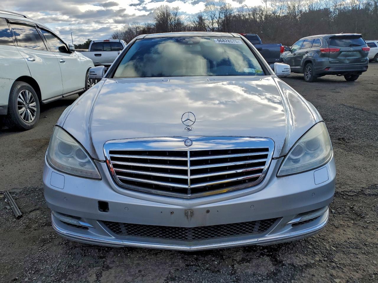 2011 MERCEDES-BENZ S-Class