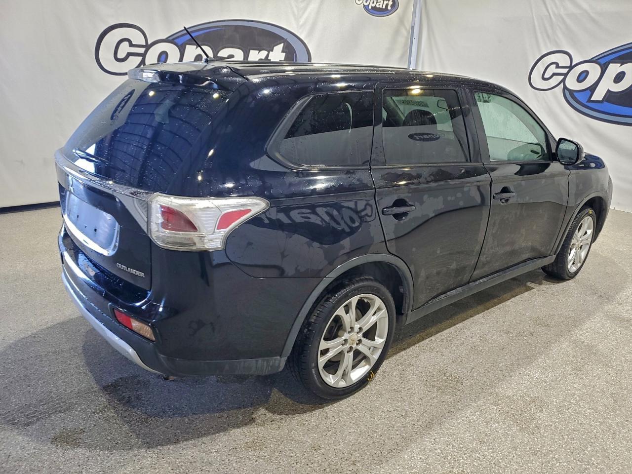 2015 MITSUBISHI outlander