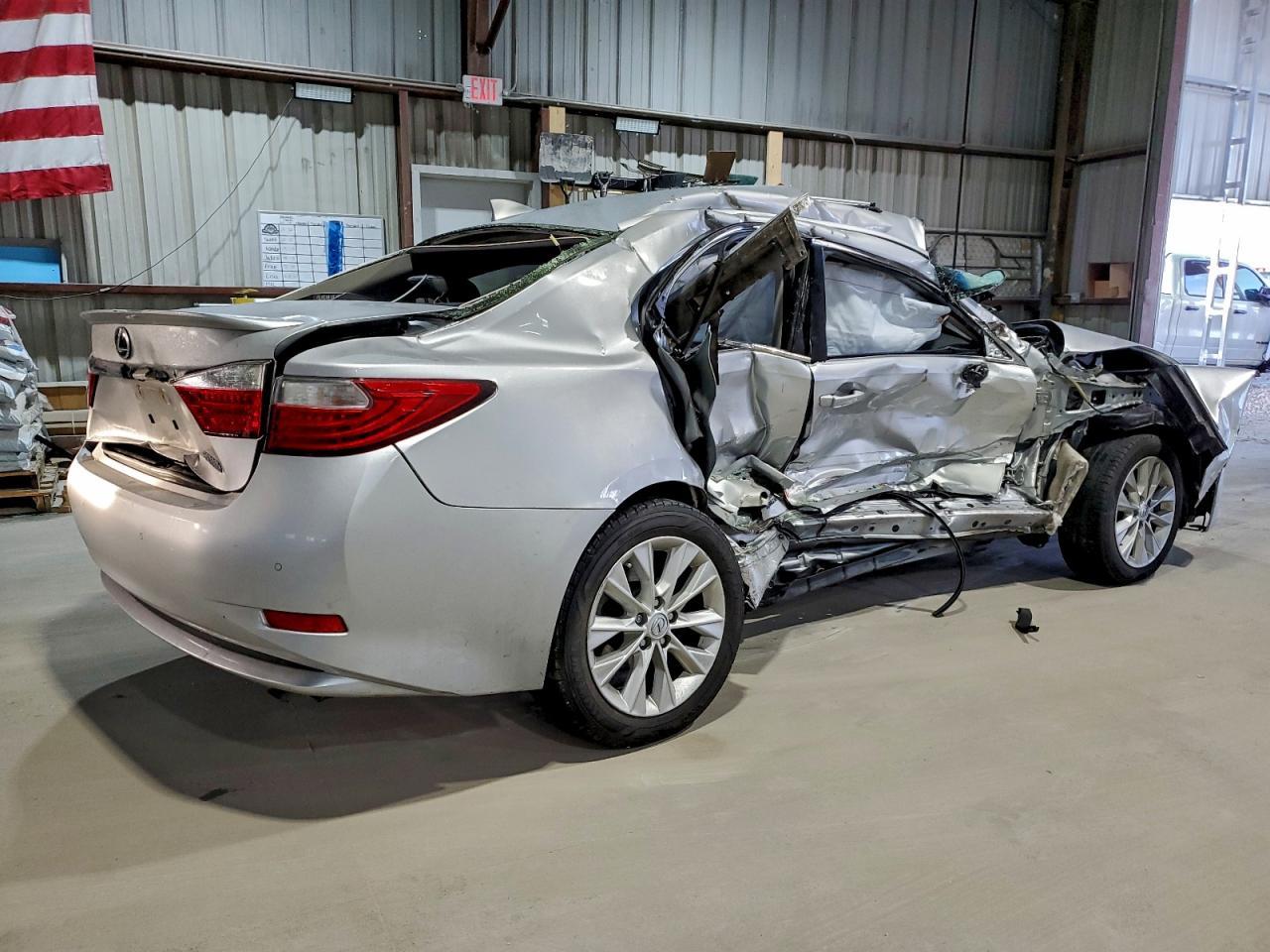 2015 LEXUS ES 300H