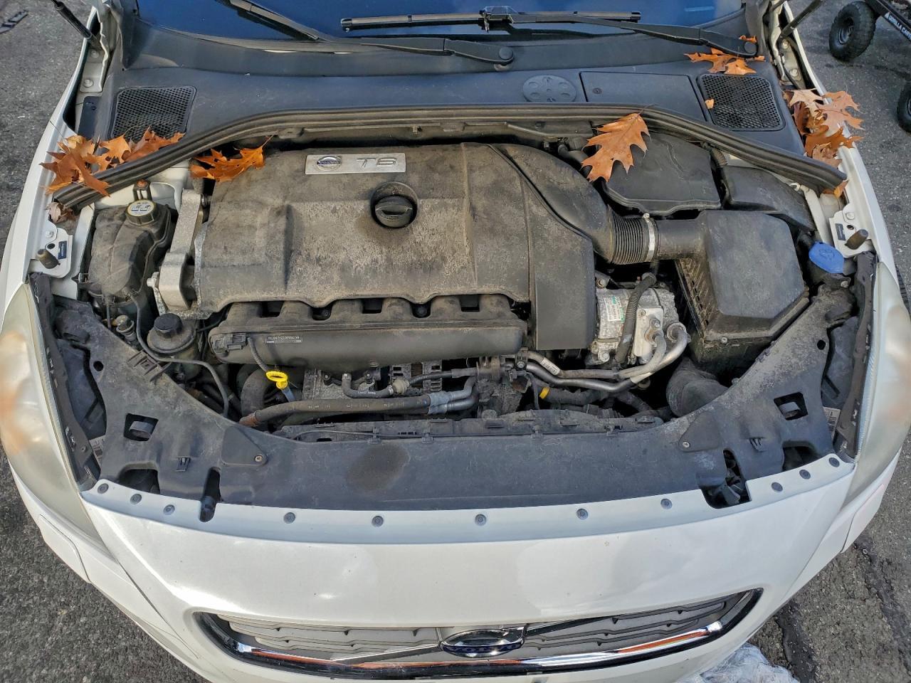2013 VOLVO S60