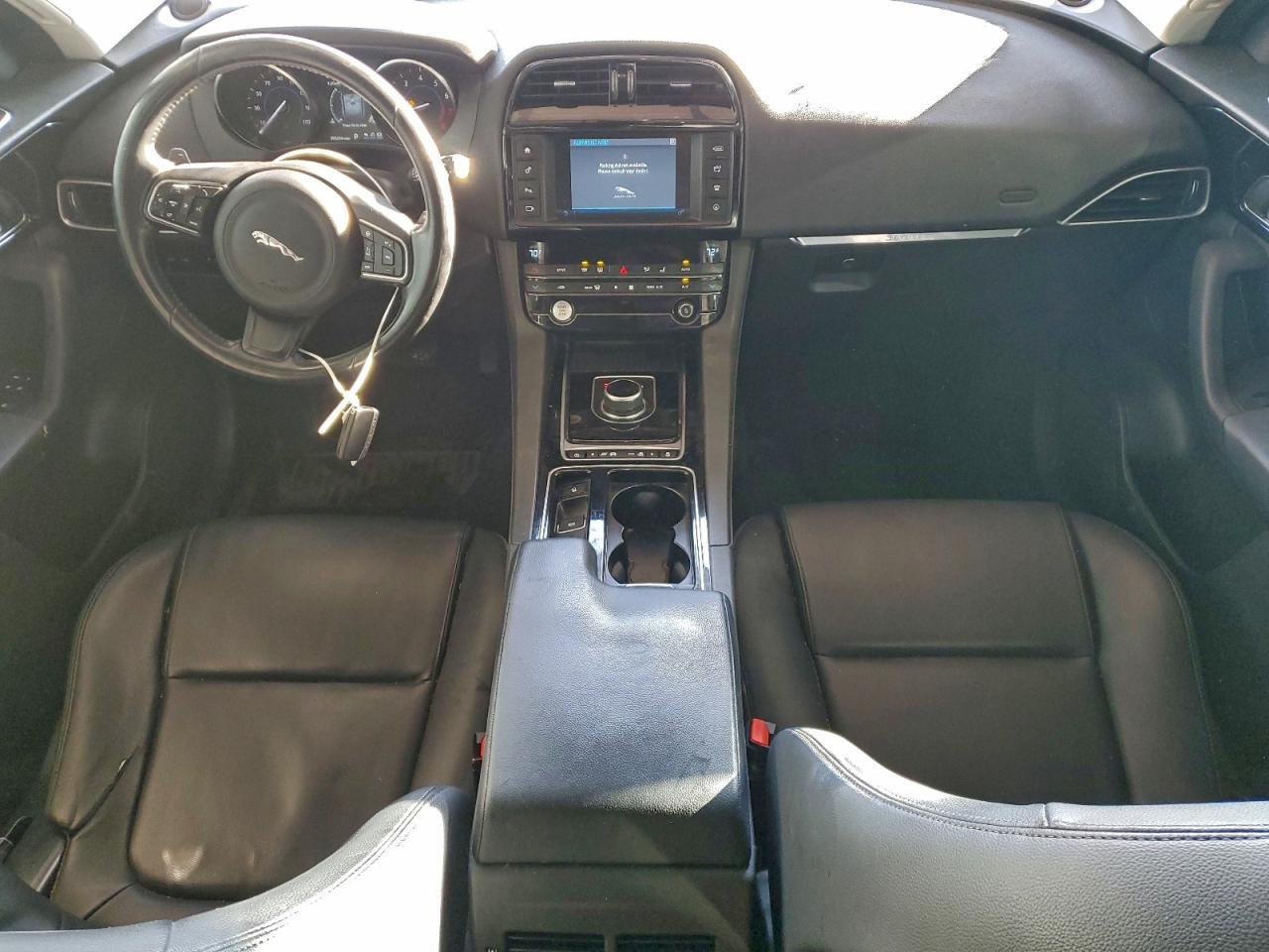 2018 JAGUAR F-Pace