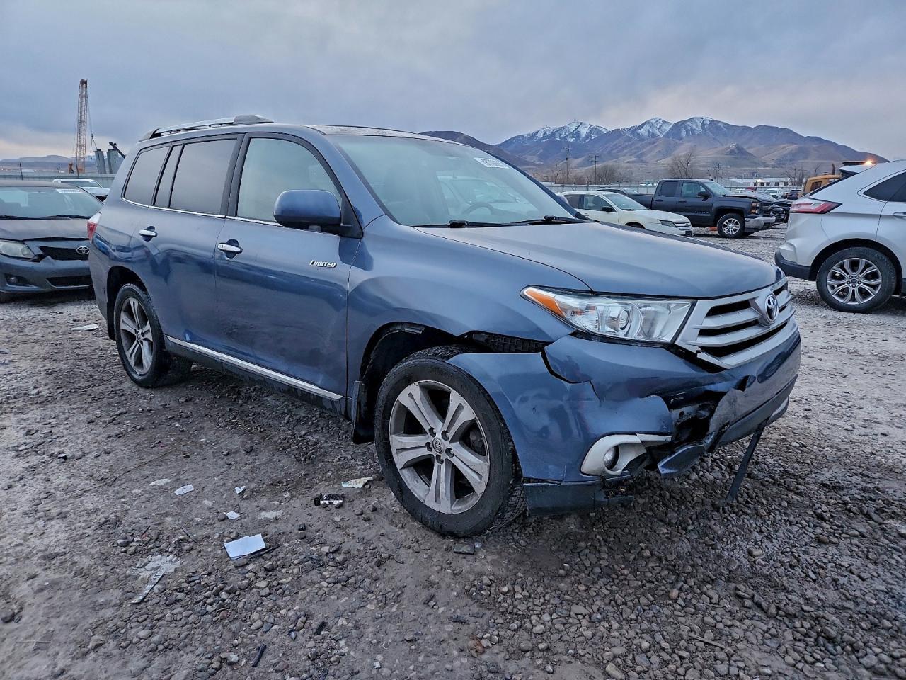 2011 TOYOTA HIGHLANDER