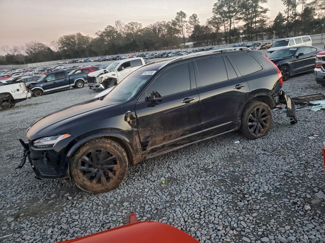 2018 VOLVO XC90