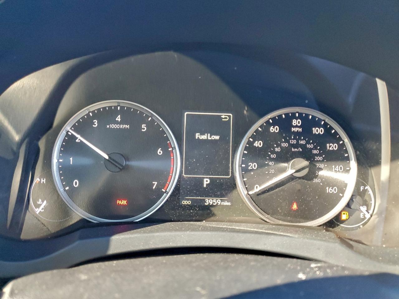 2025 LEXUS IS 300